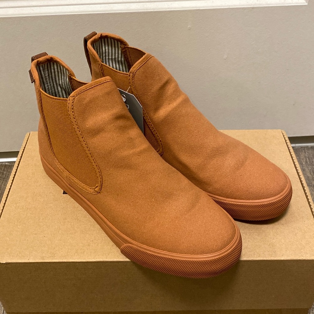 NEW Bangs Hightop Shoes